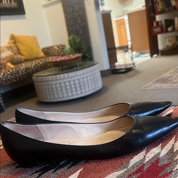 Jimmy Choo Elegant Black Women's Flats - Picture 2 of 10